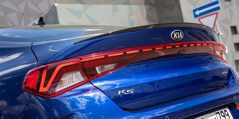 
            Лига чемпионов: сравнительный тест Camry, Kia K5 и Octavia
        
