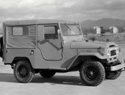 Toyota возобновит выпуск запчастей для Land Cruiser 60-летней давности