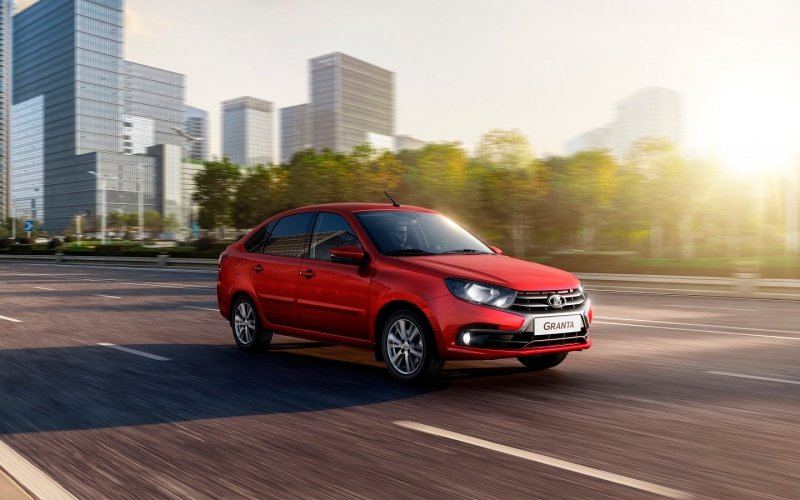 
            Дефицит машин Lada, выпуск Genesis GV70 и другое. Автоновости дня
        