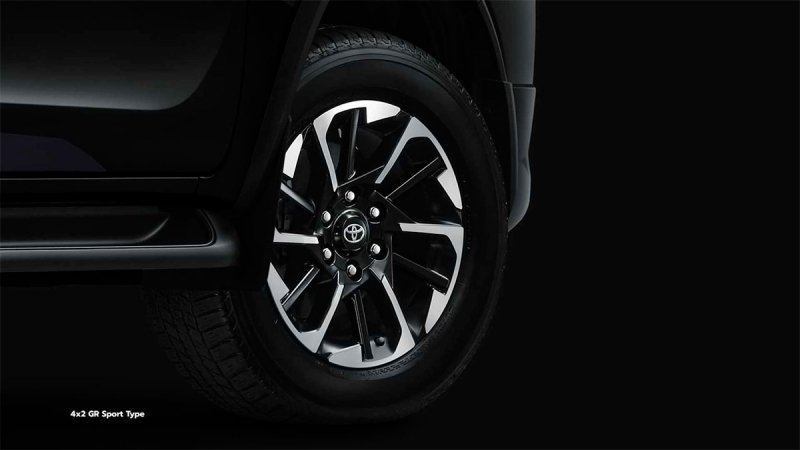 
            У внедорожника Toyota Fortuner появилась новая версия GR Sport
        