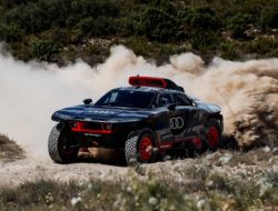 Audi рассказала об испытаниях нового внедорожника для «Дакара»