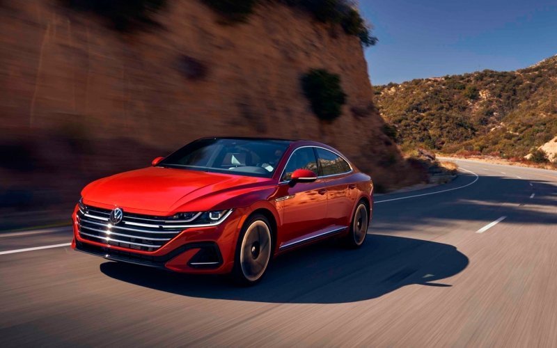 
            Volkswagen Arteon получил 304-сильный двигатель
        
