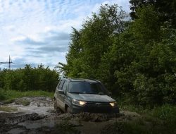 Без понтов и без дорог: сумасшедший тест-драйв новой LADA Niva Travel