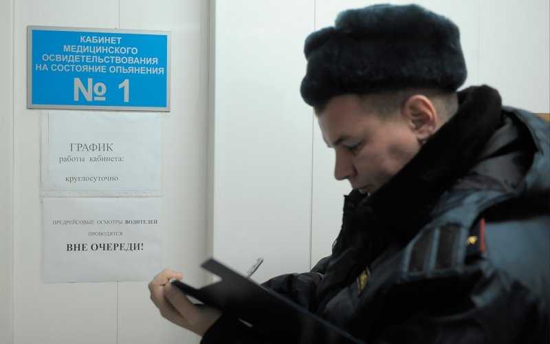 
            «Черный список» ГИБДД, новый знак и другое. Главные автоновости
        
