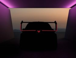 Cupra показала первое изображение «гоночного» электрокара