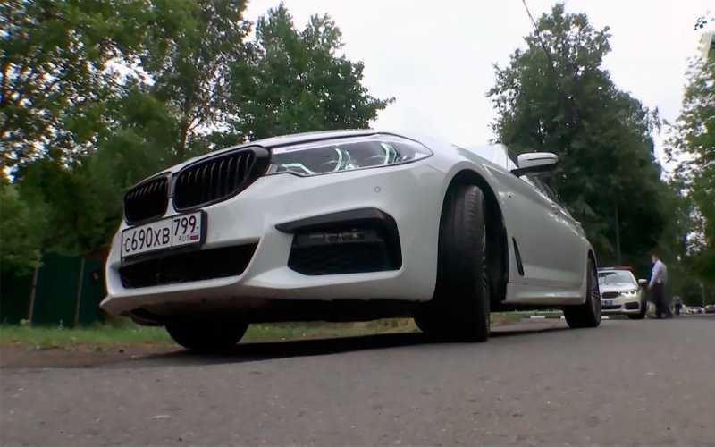 
            Секретная BMW ГИБДД, падение авторынка и другое. Автоновости дня
        