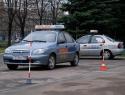 В ГИБДД объяснили, как правильно выбрать автошколу
