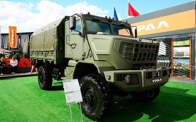 
            От нового «Соболя» до родстера для полиции. Все автопремьеры «Армии-2021»
        