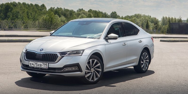 
            Лига чемпионов: сравнительный тест Camry, Kia K5 и Octavia
        
