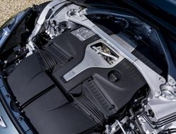 Дефицит двигателей Mercedes-AMG V8 не коснется Aston Martin