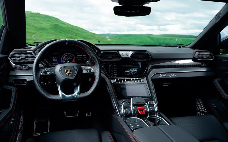 
            Секрет супергероя. Тест-драйв Lamborghini Urus в горах
        