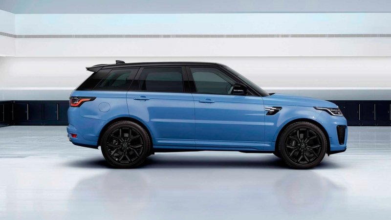 
            ГИБДД вешает дорхенгеры, Range Rover за ₽12 млн и другое. Автоновости дня
        