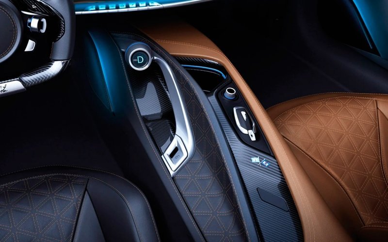 
            Pinifarina представила мощнейший итальянский автомобиль в истории
        