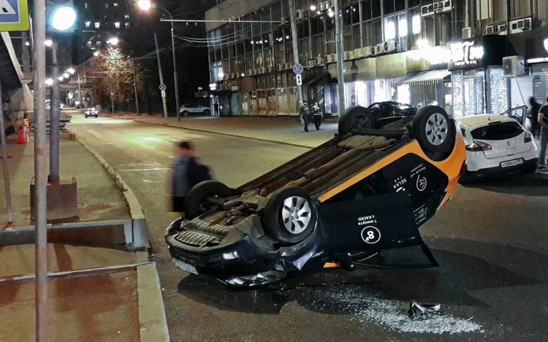 
            В ГИБДД назвали главные причины ДТП с участием машин каршеринга
        