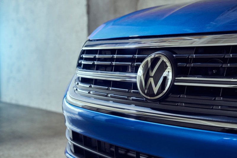 
            Volkswagen модернизировал седан Jetta и добавил ему новый мотор
        