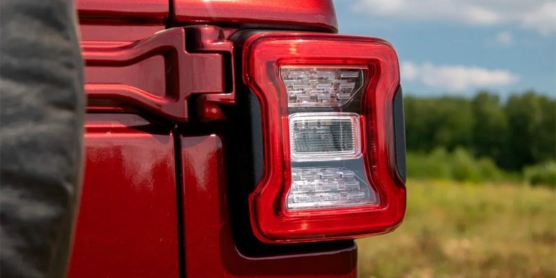 
            Детство в раме. Тест-драйв Jeep Wrangler Rubicon
        