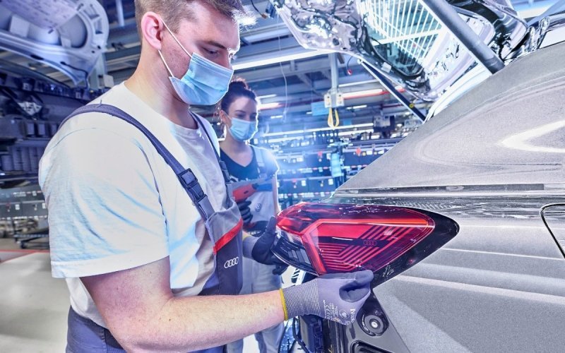 
            Audi остановила выпуск машин из-за дефицита микросхем
        