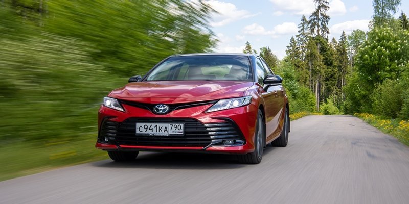 
            Лига чемпионов: сравнительный тест Camry, Kia K5 и Octavia
        