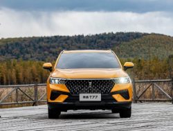 FAW скорректировал сроки появления Bestune T77 в России