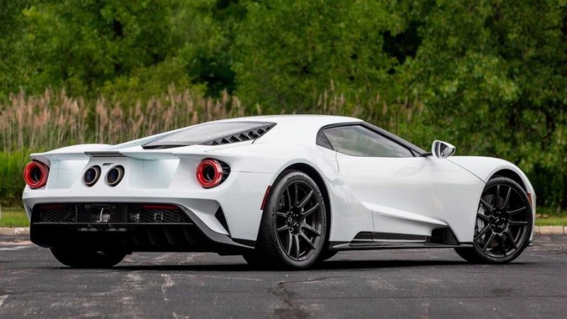Ford может выпустить суперкар GT с мотором V8