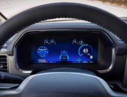Ford требует аннулировать принадлежащие GM права на название Cruise