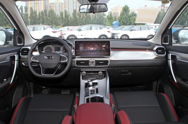 Geely начала продажи обновленного кроссовера Coolray