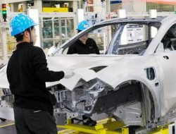Geely покажет сборку электрокаров Zeekr в режиме реального времени