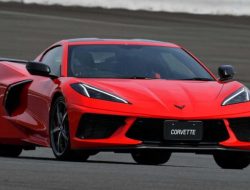 Гибридный Chevrolet Corvette получит 650 лошадиных сил и полный привод