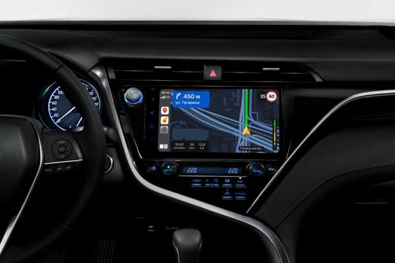 «Яндекс.Навигатор» добавили в Apple CarPlay и Android Auto