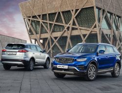 Кроссовер Geely Atlas Pro получил в России новую дешевую комплектацию