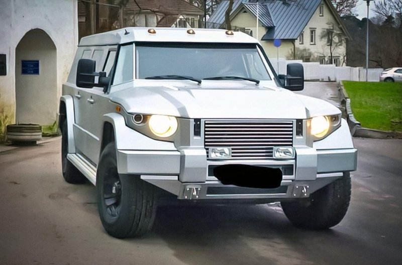На продажу выставили редкий бронированный внедорожник Т-98 «Комбат». Он стоит 106 миллионов рублей
