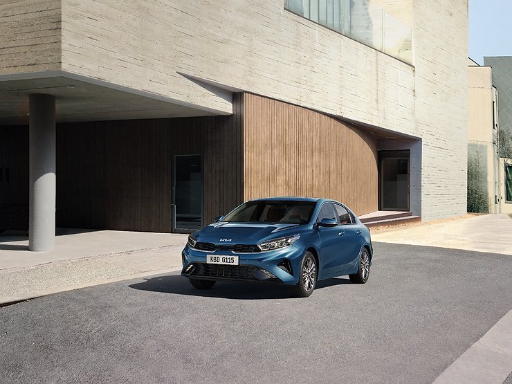 Названа дата начала продаж в России нового Kia Cerato