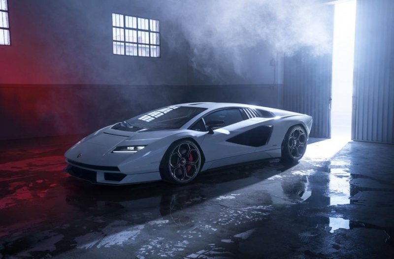 Новый Lamborghini Countach уже выставили на продажу