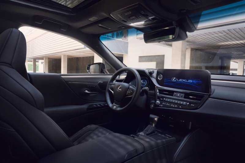 Объявлены рублевые цены на обновленный Lexus ES