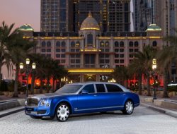 Пять очень длинных Bentley Mulsanne выставили на продажу. На них никогда не ездили