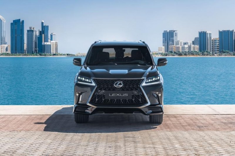 Премьера нового Lexus LX отложена