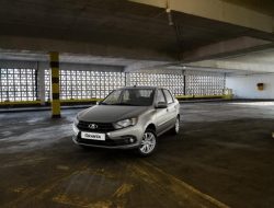 Продажи новых автомобилей в России пошли на спад