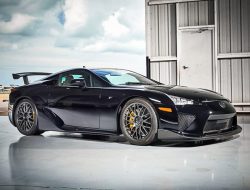Редчайший 20-летний Lexus пустят с молотка за миллион долларов