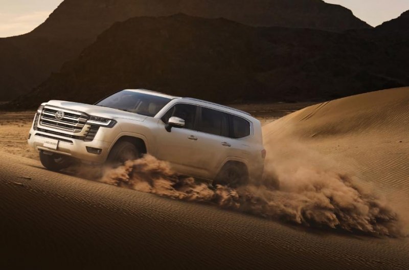 Российский Toyota Land Cruiser 300 обзавелся дизелем и подешевел