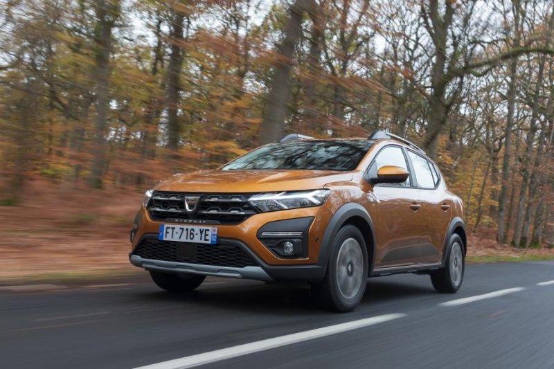 Sandero опередил Volkswagen Golf и стал европейским бестселлером