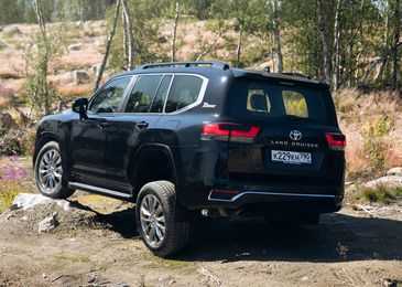 Смерть короля: тест-драйв нового Toyota Land Cruiser 300