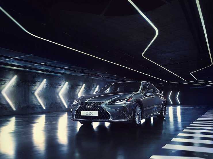 Стартовали российские продажи обновленного Lexus ES