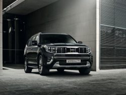 В России появился шестиместный Kia Mohave. Он оказался самым дорогим в гамме