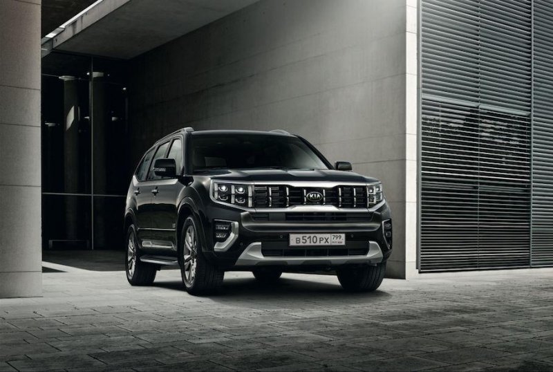 В России появился шестиместный Kia Mohave. Он оказался самым дорогим в гамме