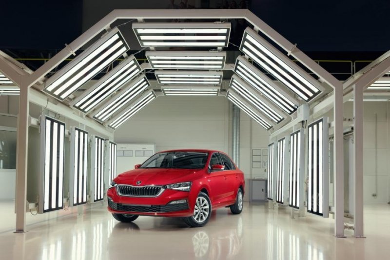 В России собрали юбилейный Skoda Rapid
