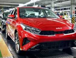 В России собрали первые экземпляры обновленного Kia Cerato