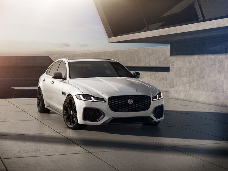 В Россию ворвался уникальный Jaguar XF R-Dynamic Black