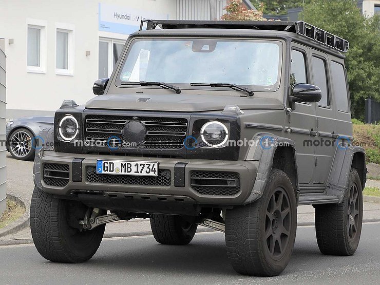 В сети появились шпионские фото особого Mercedes-Benz G-класса
