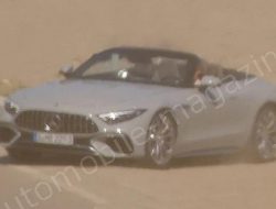 Внешность нового кабриолета Mercedes-AMG SL раскрыта до премьеры