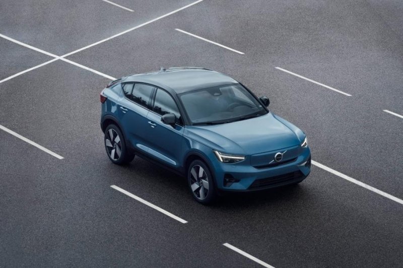 Volvo готовит для России два электрических кроссовера
